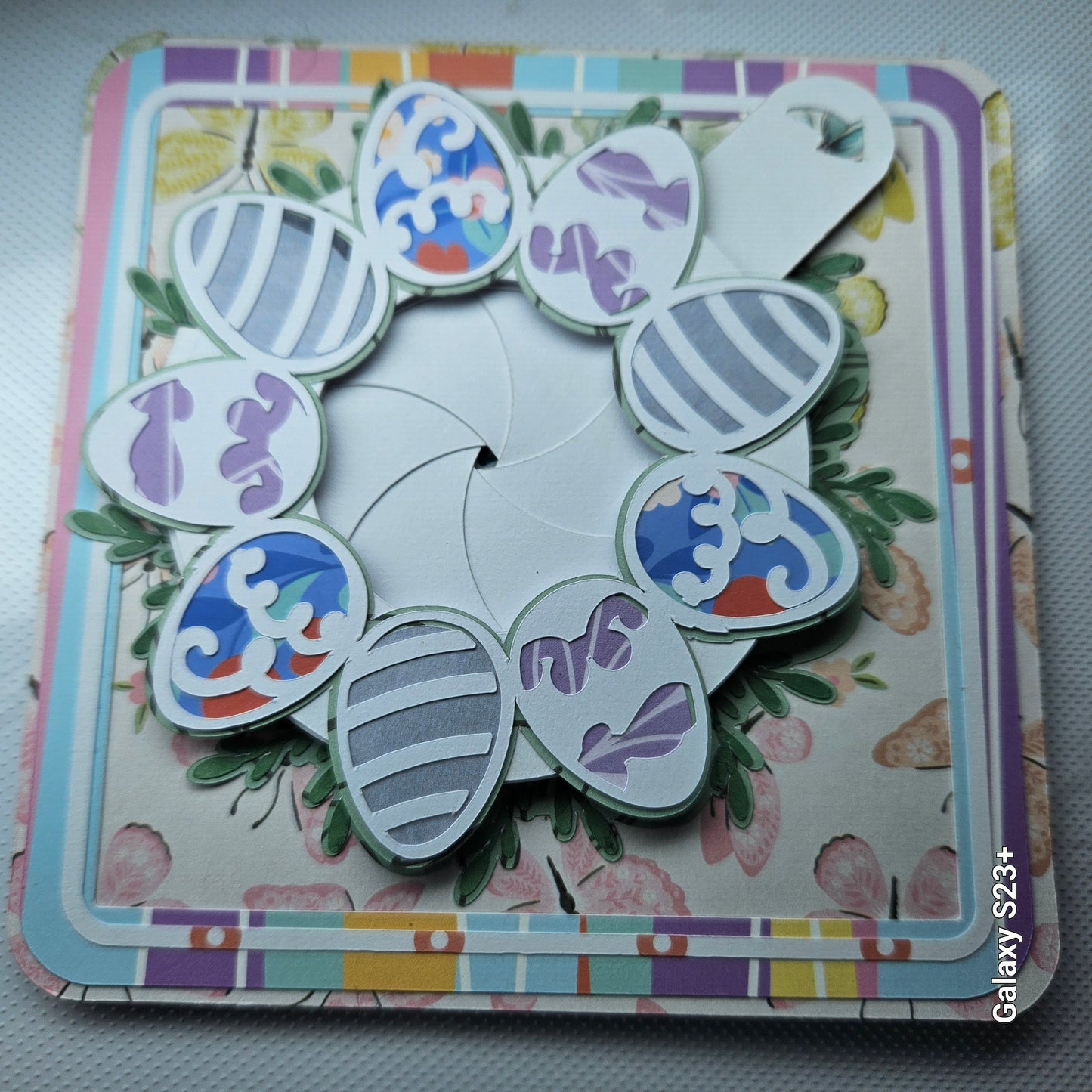 Magic Iris Greeting Card – A Delightful Interactive Surprise!